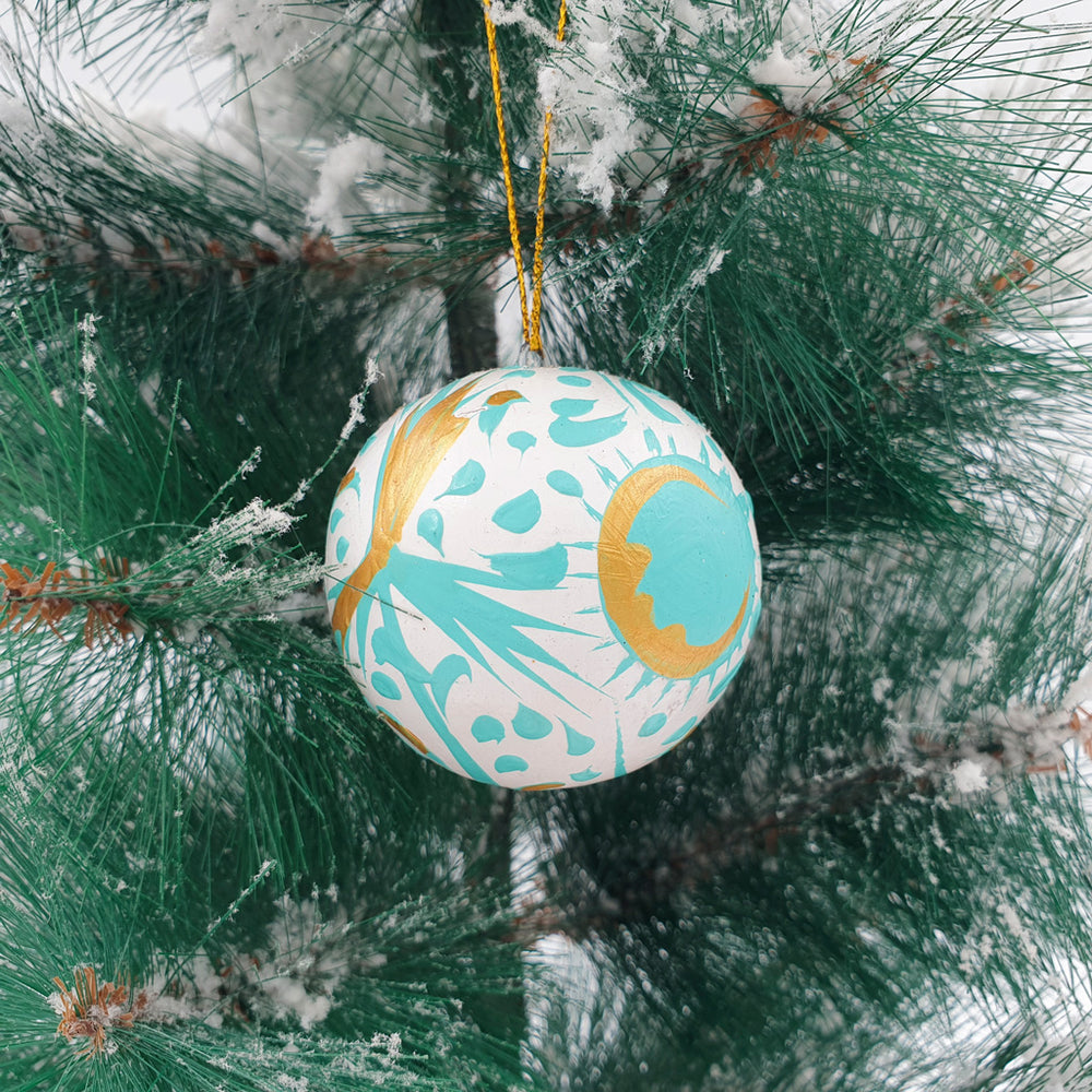 
                  
                    Load image into Gallery viewer, Wooden Christmas Ornaments - Ball Colorful folk pattern
                  
                