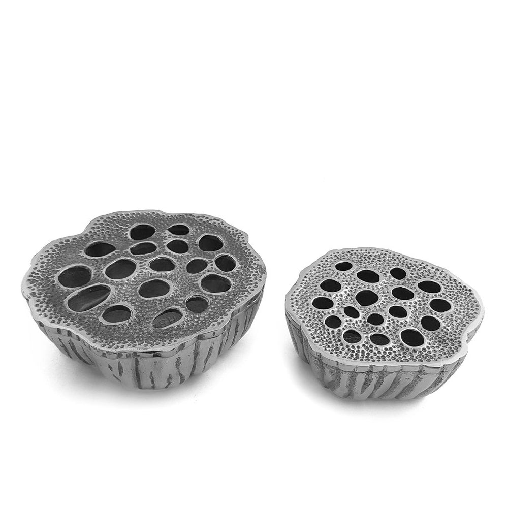 
                  
                    Load image into Gallery viewer, Lotus seeds aluminium ashtray silver set
                  
                