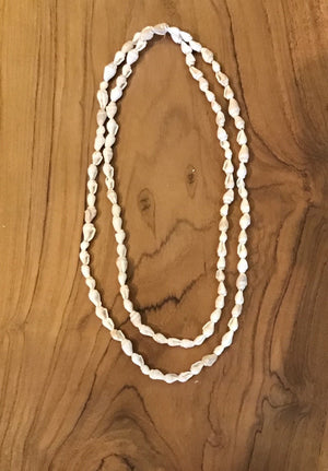 
                  
                    Load image into Gallery viewer, Necklace Shell Cowrie 1
                  
                