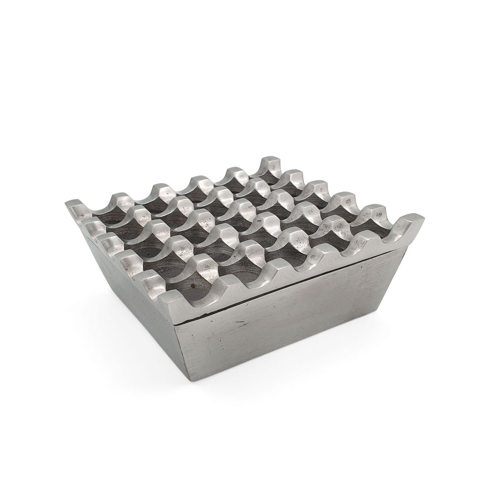 
                  
                    Load image into Gallery viewer, Ashtray Geometric Stainless Silver
                  
                