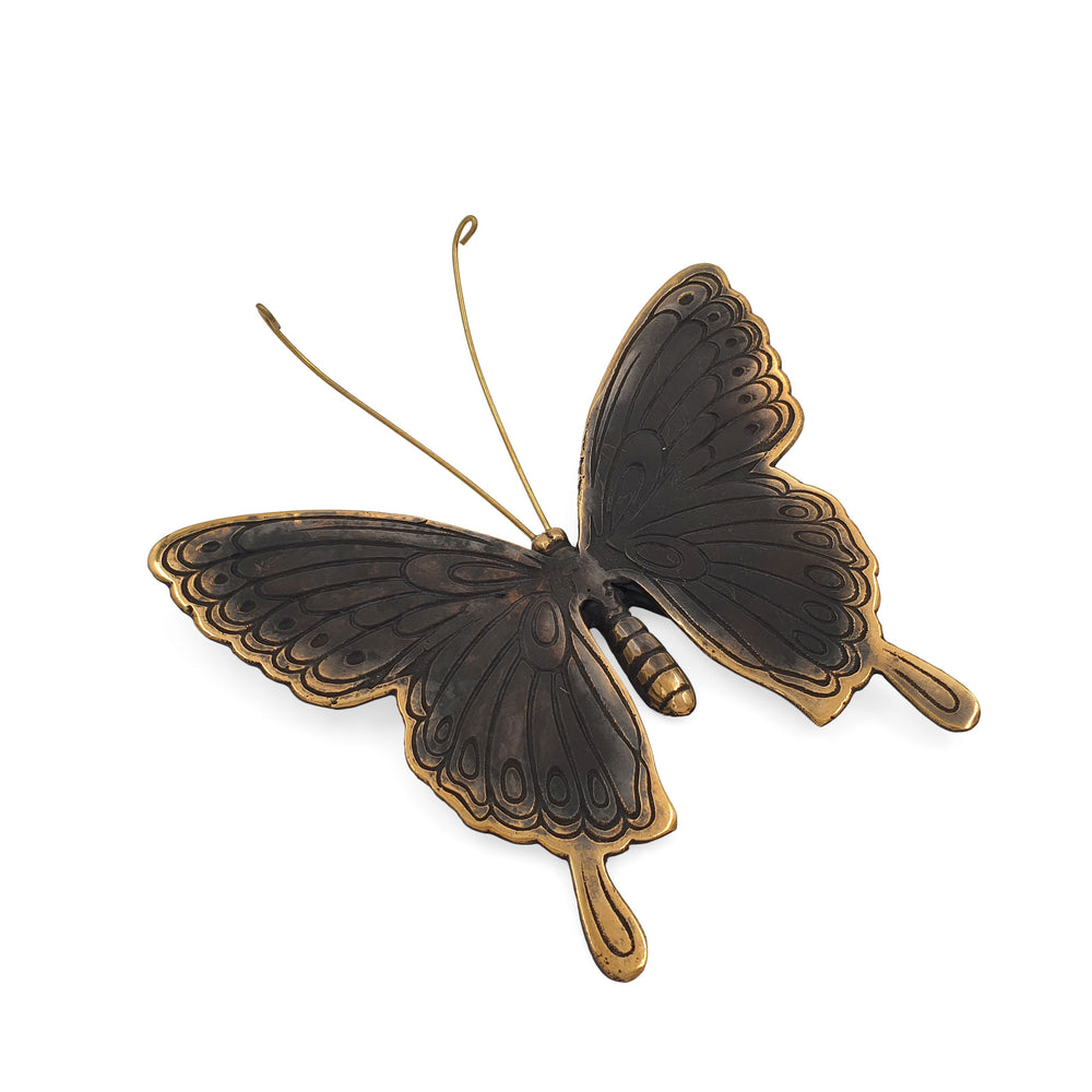 
                  
                    Load image into Gallery viewer, Brass Figurine Big Beautiful Butterfly
                  
                