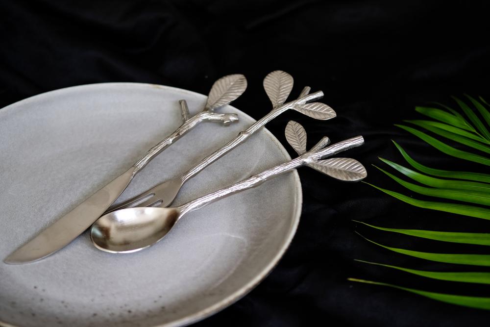 
                  
                    Load image into Gallery viewer, Cutlery Branch Leaf Silver
                  
                