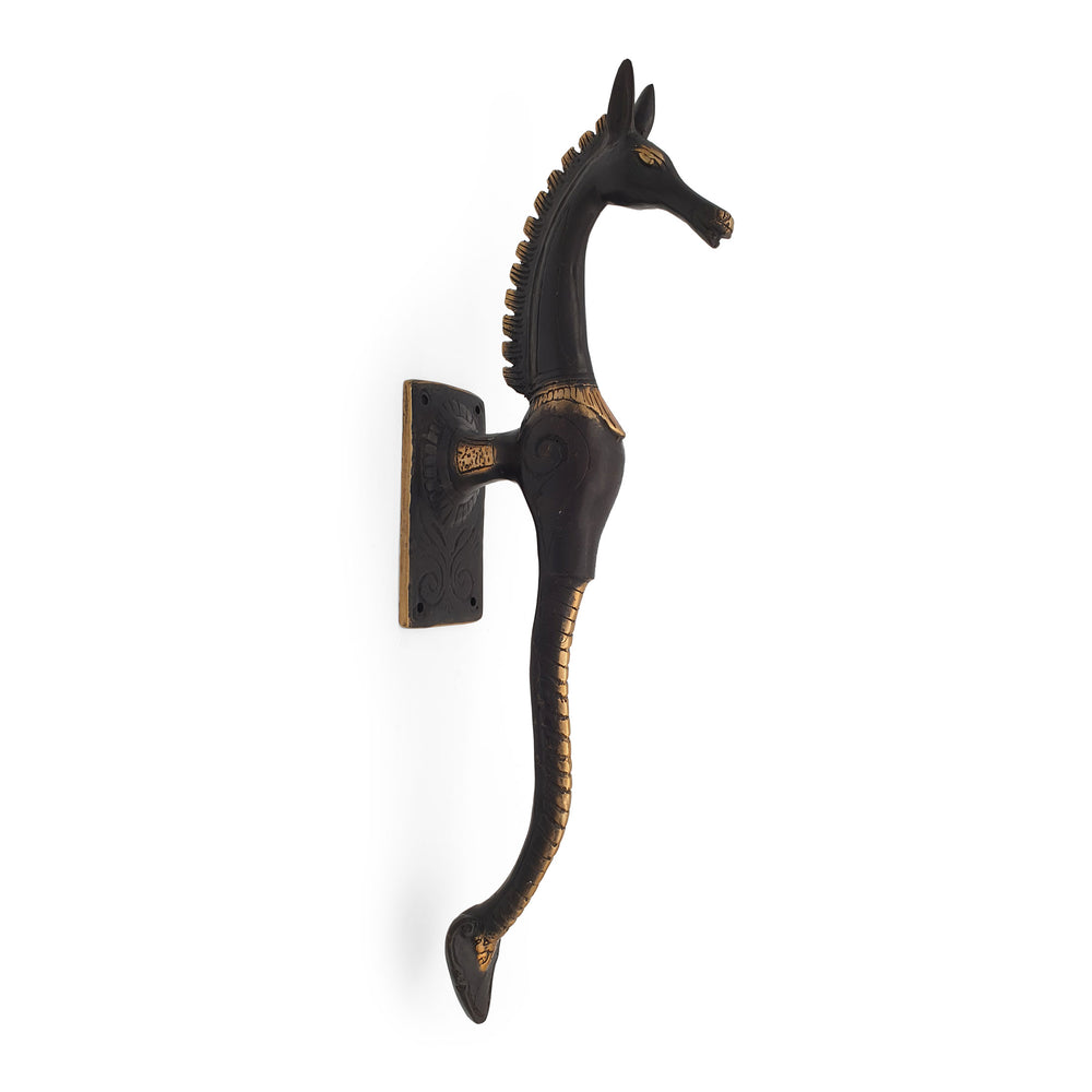 
                  
                    Load image into Gallery viewer, Brass Door Handle Wild Horse
                  
                