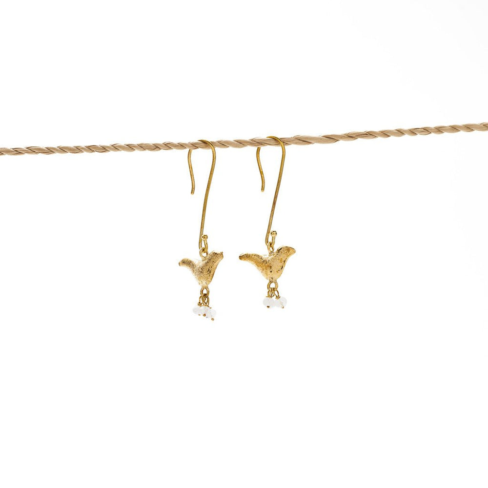 
                  
                    Load image into Gallery viewer, Earring Bird Stone brass gold white stone
                  
                