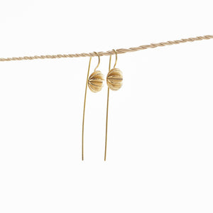 
                  
                    Load image into Gallery viewer, Earring Tiny Little Secrets
                  
                