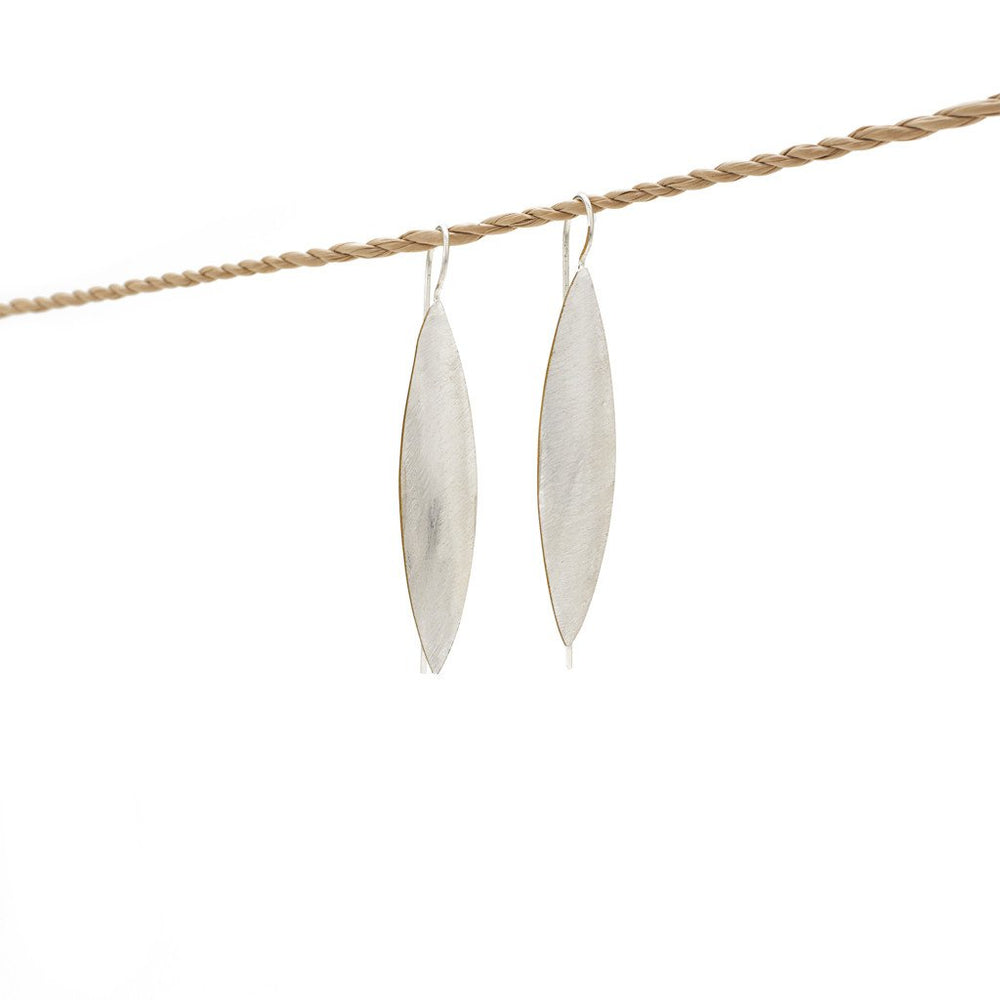 
                  
                    Load image into Gallery viewer, Earring Leaf Long Brass Silver Plated
                  
                