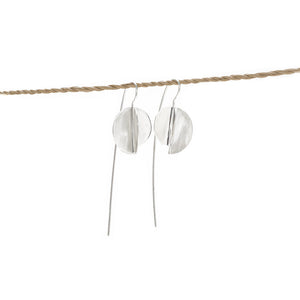 
                  
                    Load image into Gallery viewer, Earring Limiting Circle Brass Silver Plated
                  
                