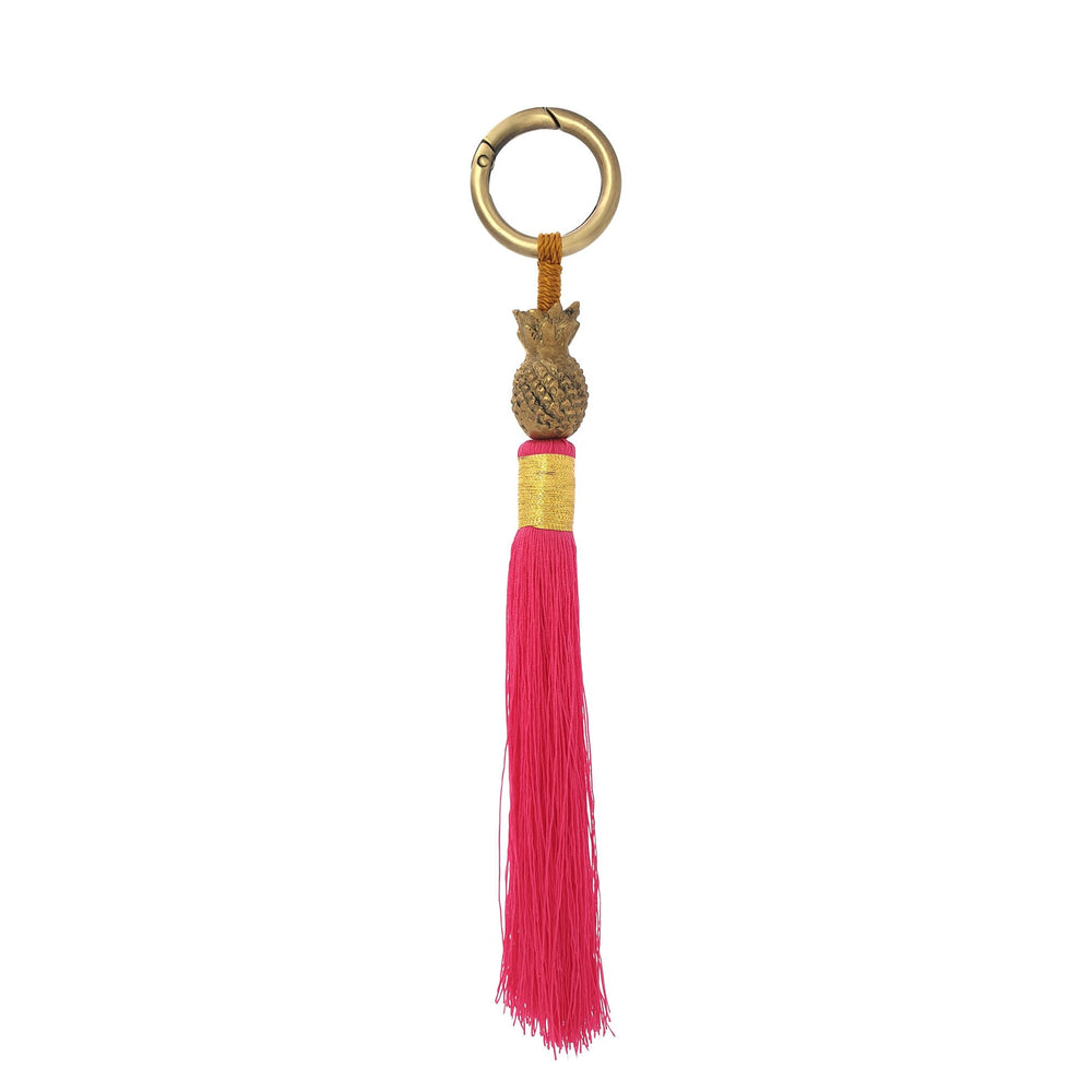 
                  
                    Load image into Gallery viewer, Keychain brass gold pineapple pink tassel S
                  
                