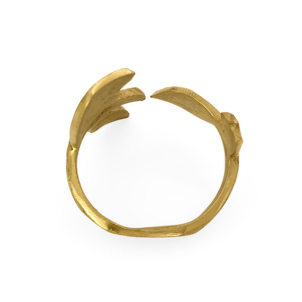 
                  
                    Load image into Gallery viewer, Handmade brass napkin ring leaf top view 
                  
                