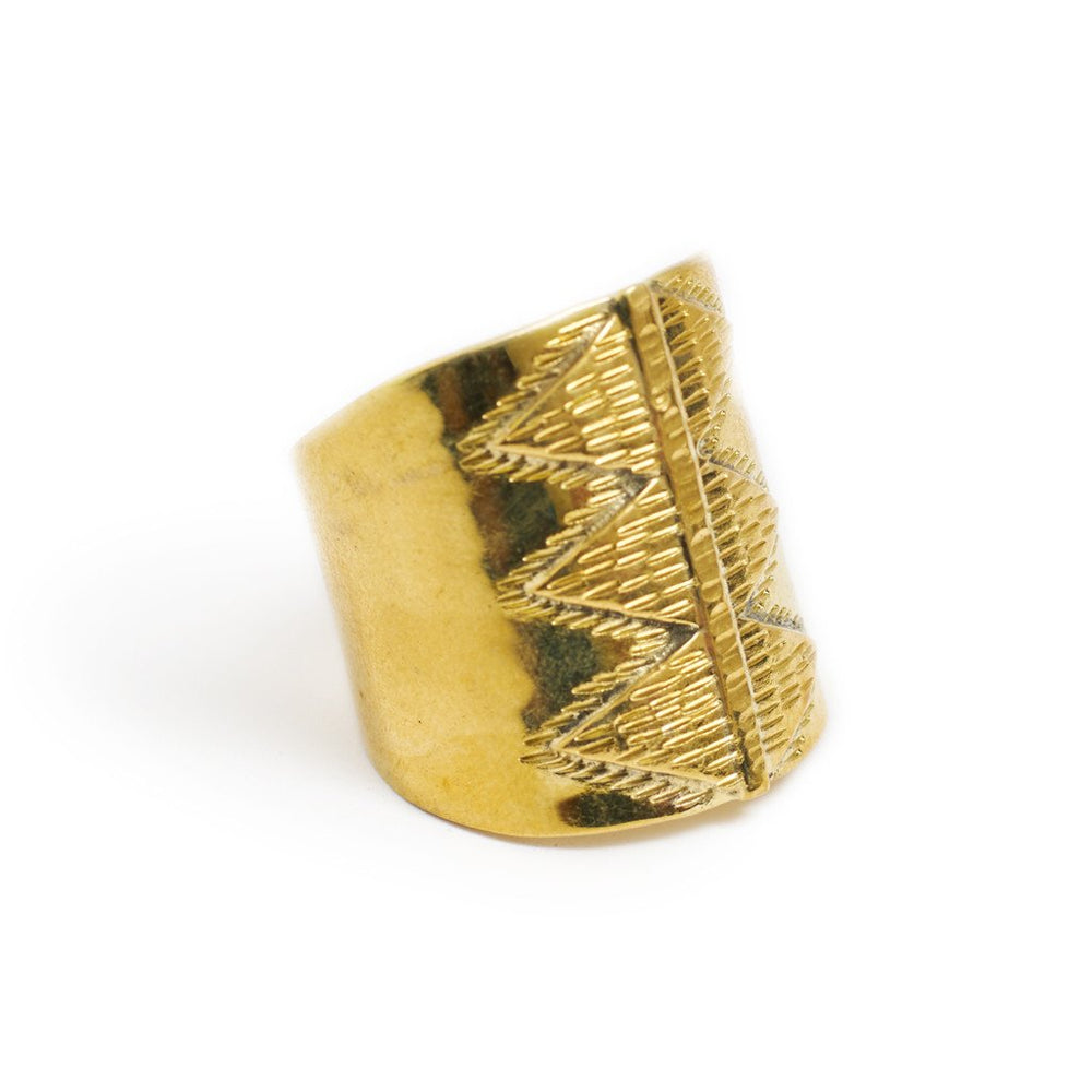 
                  
                    Load image into Gallery viewer, Ring Boho Tribal Triangle
                  
                
