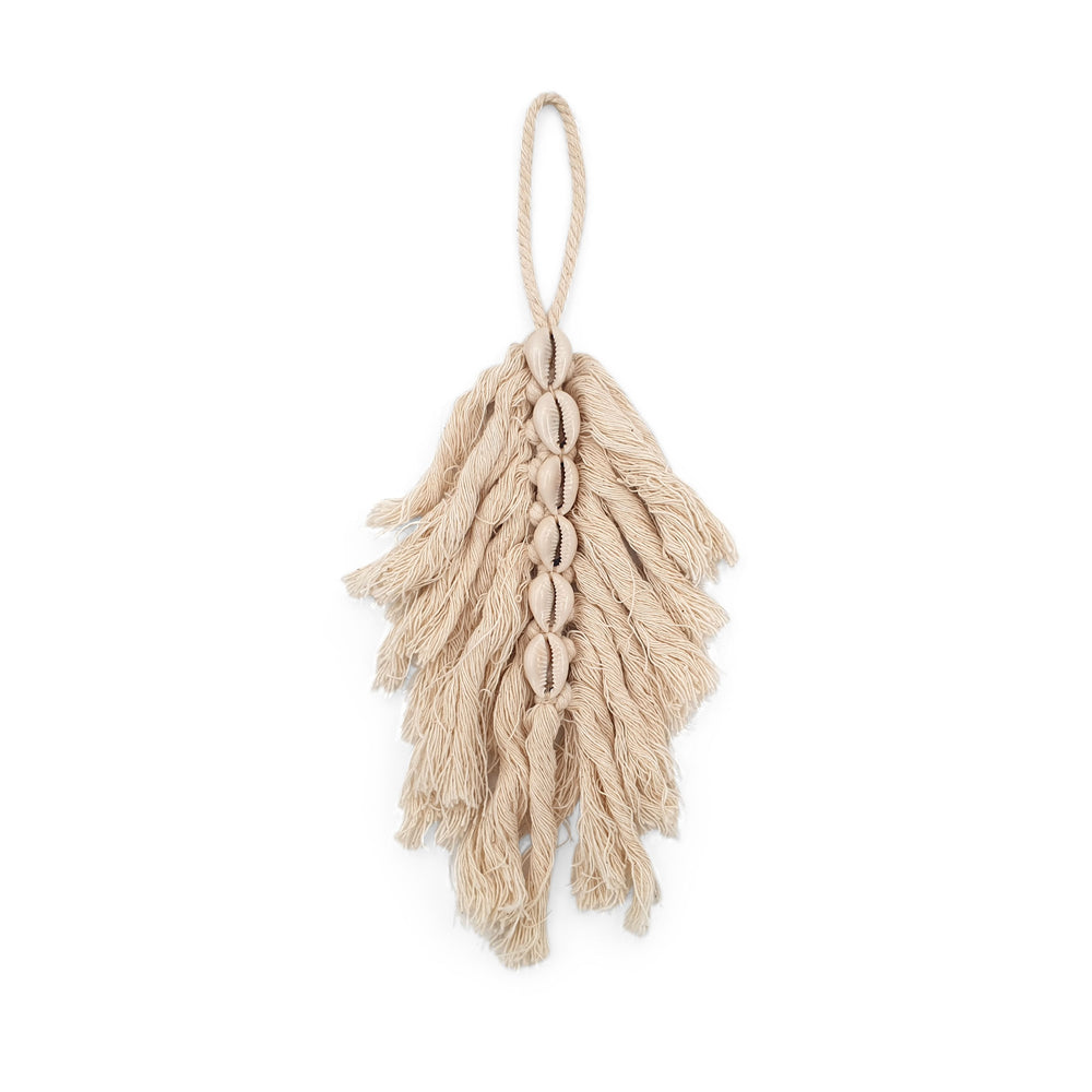
                  
                    Load image into Gallery viewer, Shell Decoration Mini Wall macrame Cowrie &amp;amp; Tassel
                  
                