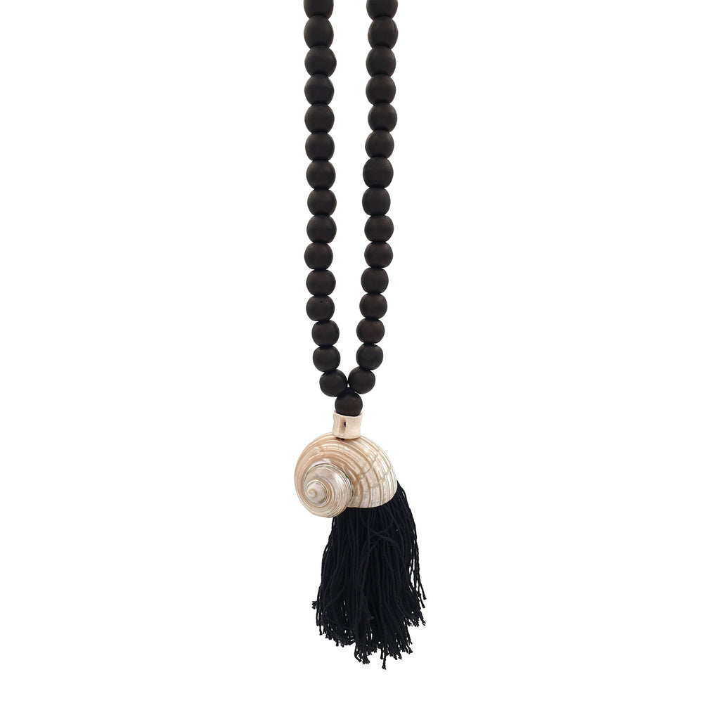 
                  
                    Load image into Gallery viewer, Shell Decoration Turban shell with Tassel
                  
                