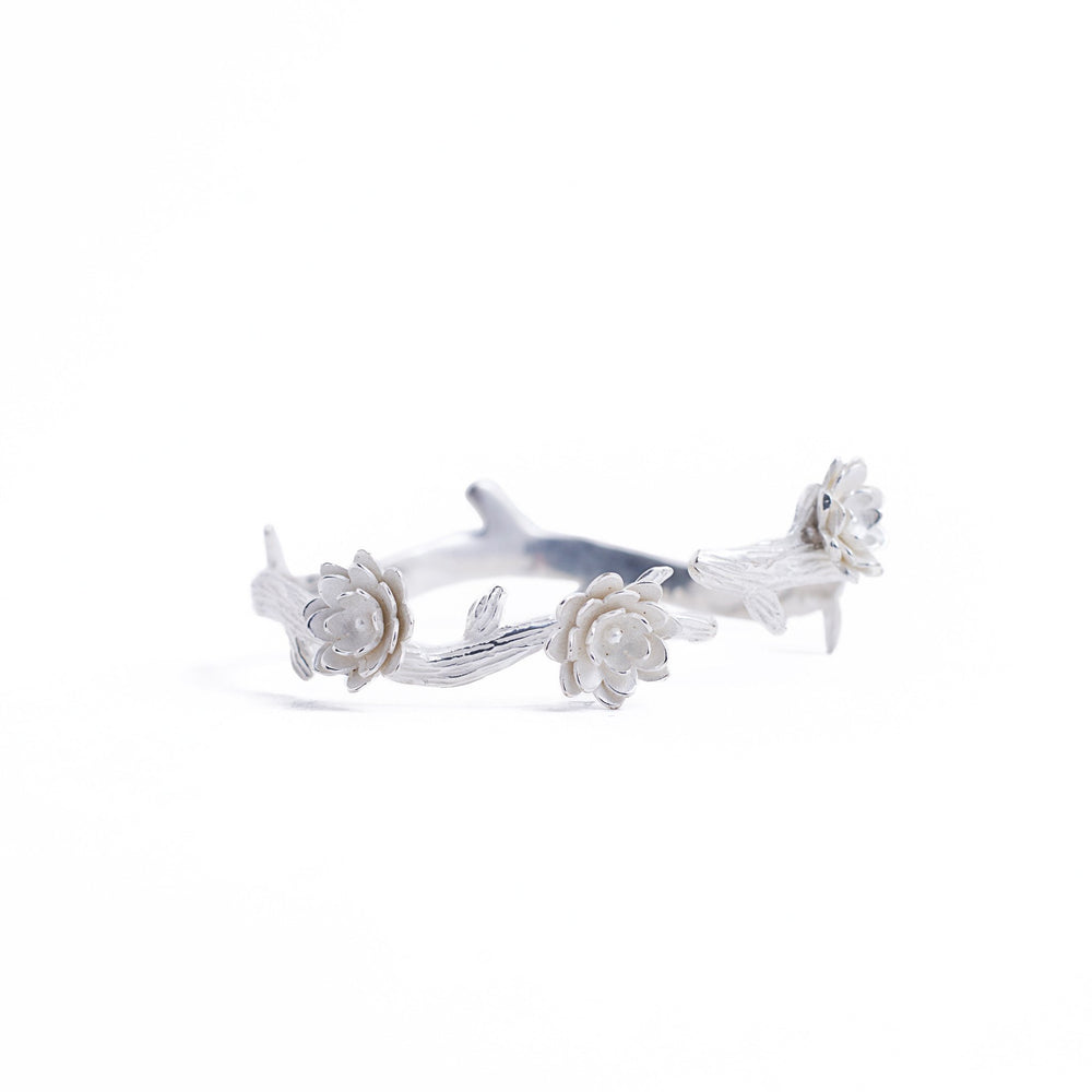 
                  
                    Load image into Gallery viewer, bracelet lotus branch silver
                  
                