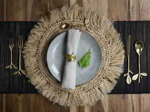 
                  
                    Load image into Gallery viewer, Cutlery Napkin Ring Feather
                  
                