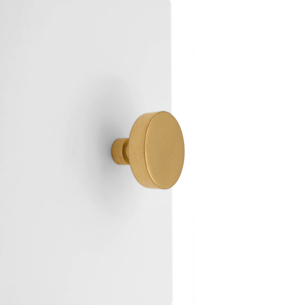 Brass Knob Elegant Round