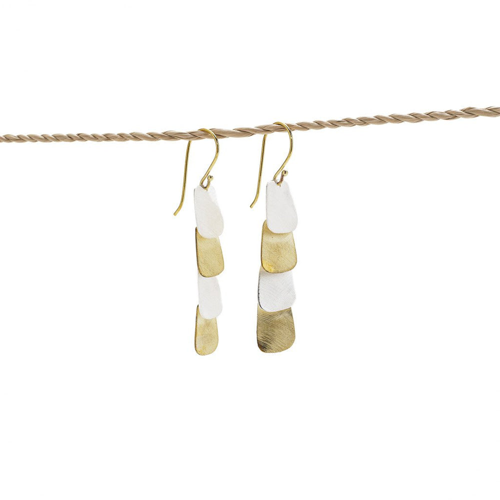 
                  
                    Load image into Gallery viewer, earring 4 rectangle mix gold silver plated side
                  
                