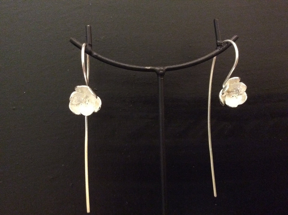 
                  
                    Load image into Gallery viewer, Earring Cherry Blossom
                  
                