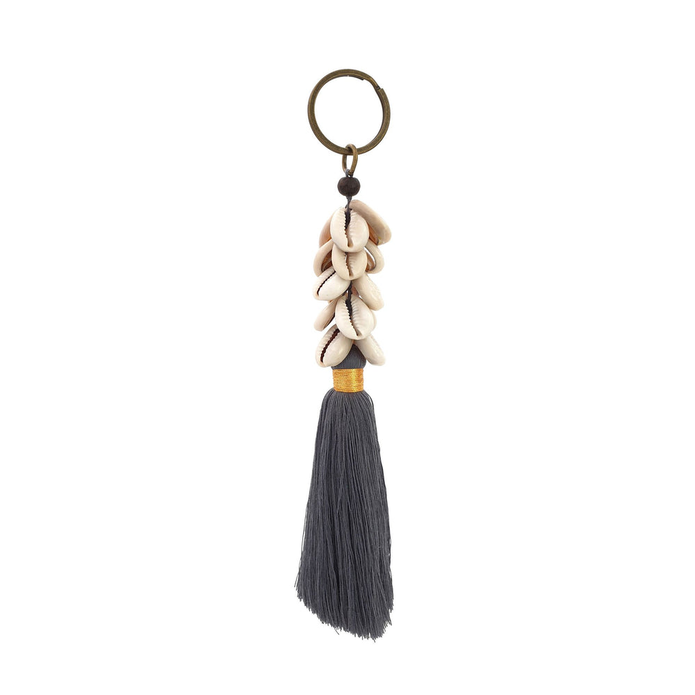 
                  
                    Load image into Gallery viewer, Keychain grey tassel with shell
                  
                