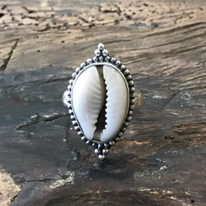 
                  
                    Load image into Gallery viewer, Ring 925 Bali Cowrie
                  
                