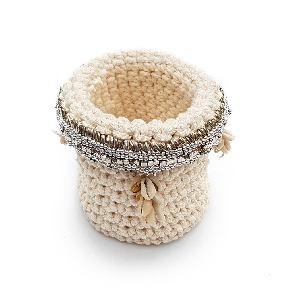 
                  
                    Load image into Gallery viewer, Crochet Basket Cowrie Shell Tassel
                  
                